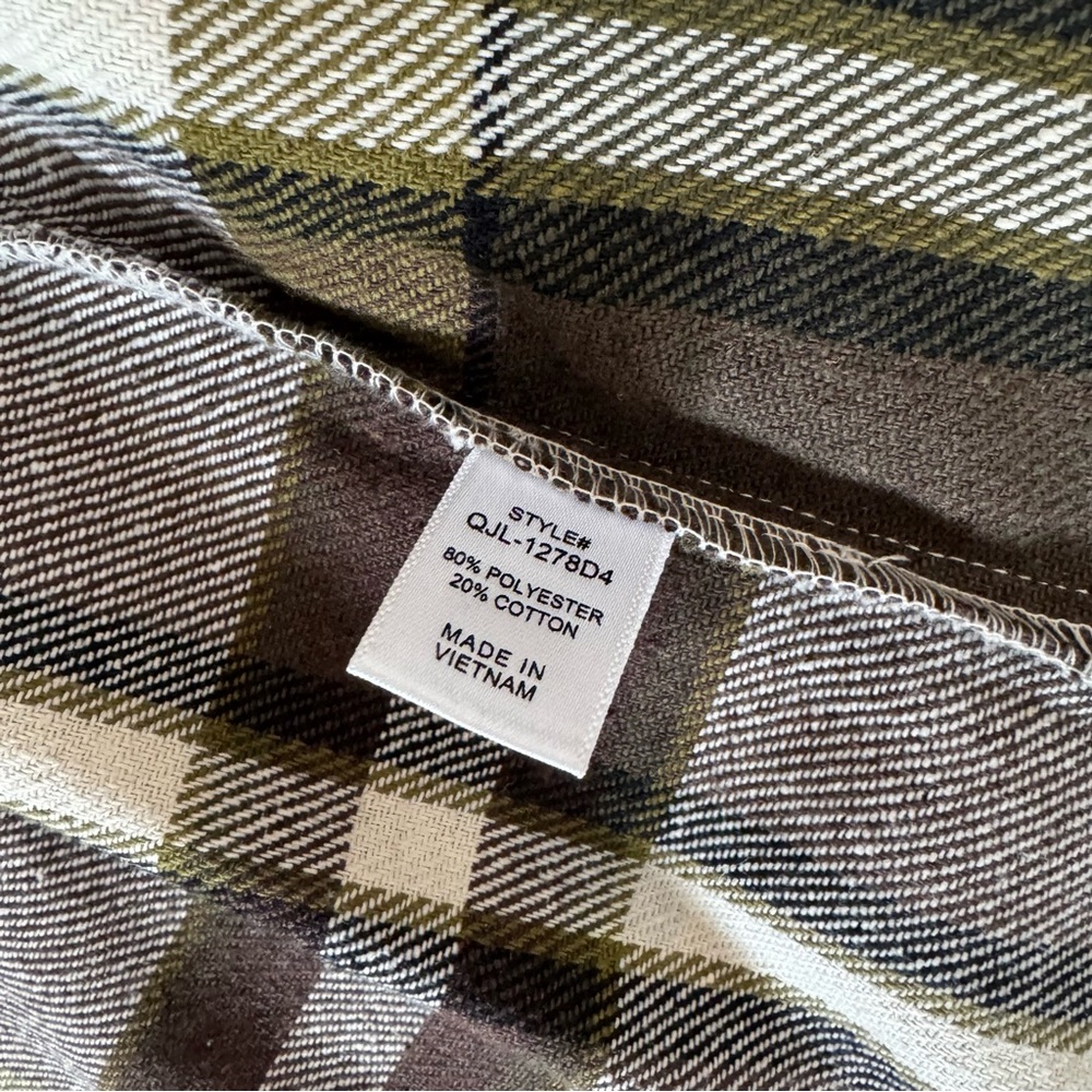 Zenana Flannel Shacket - Picture 3 of 3